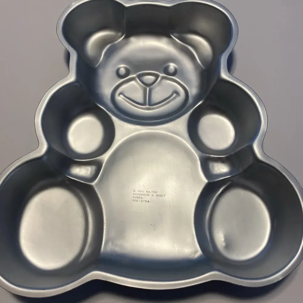 Vintage 1982 Wilton Huggable Teddy Bear Cake Pan #502-3754 Aluminum Korea
